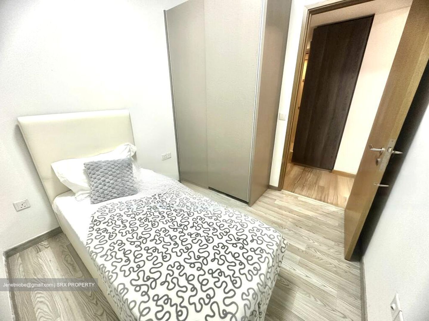 Lakeville (D22), Condominium #462977551